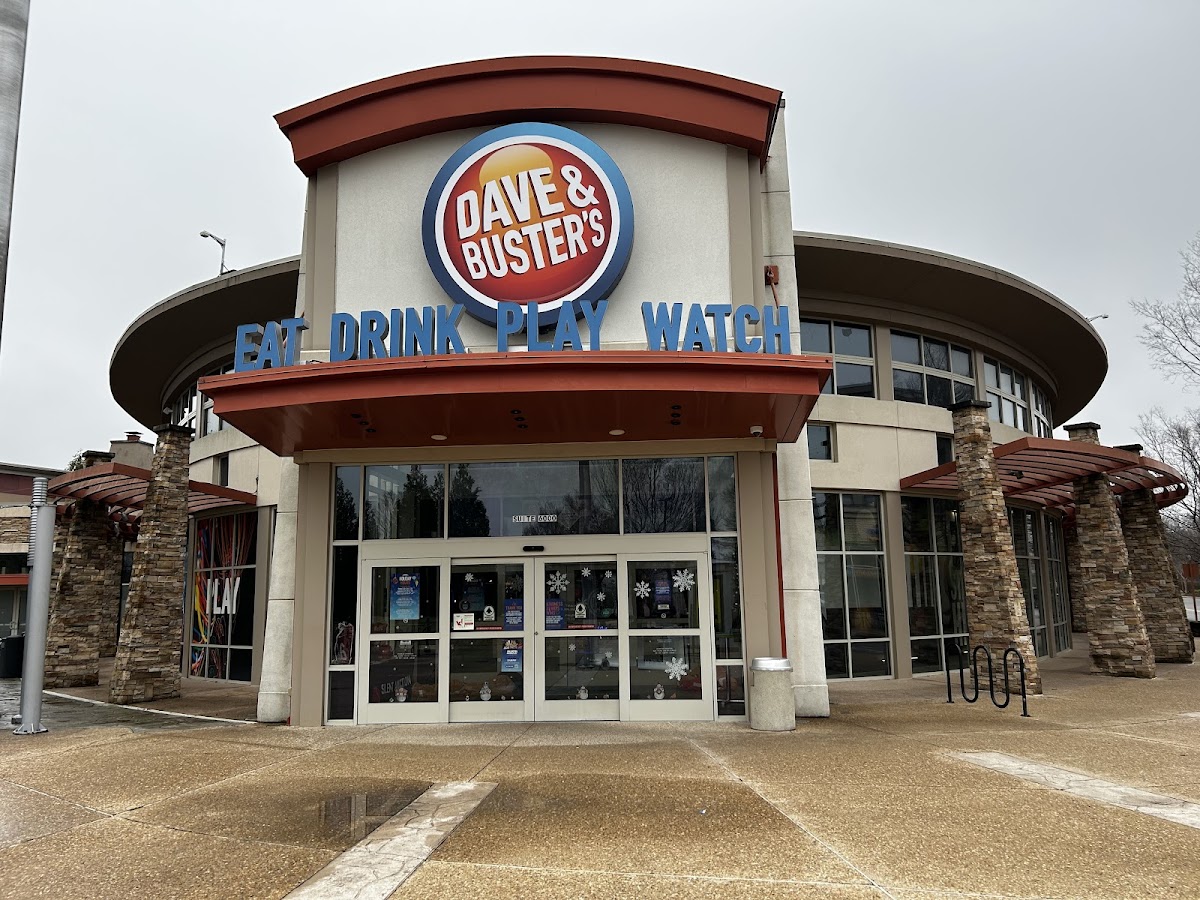 Dave & Buster's Rogers