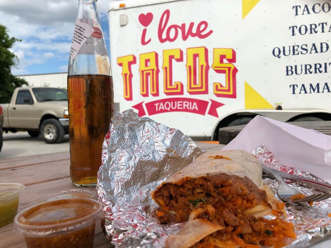 I Love Tacos TAQUERIA logo