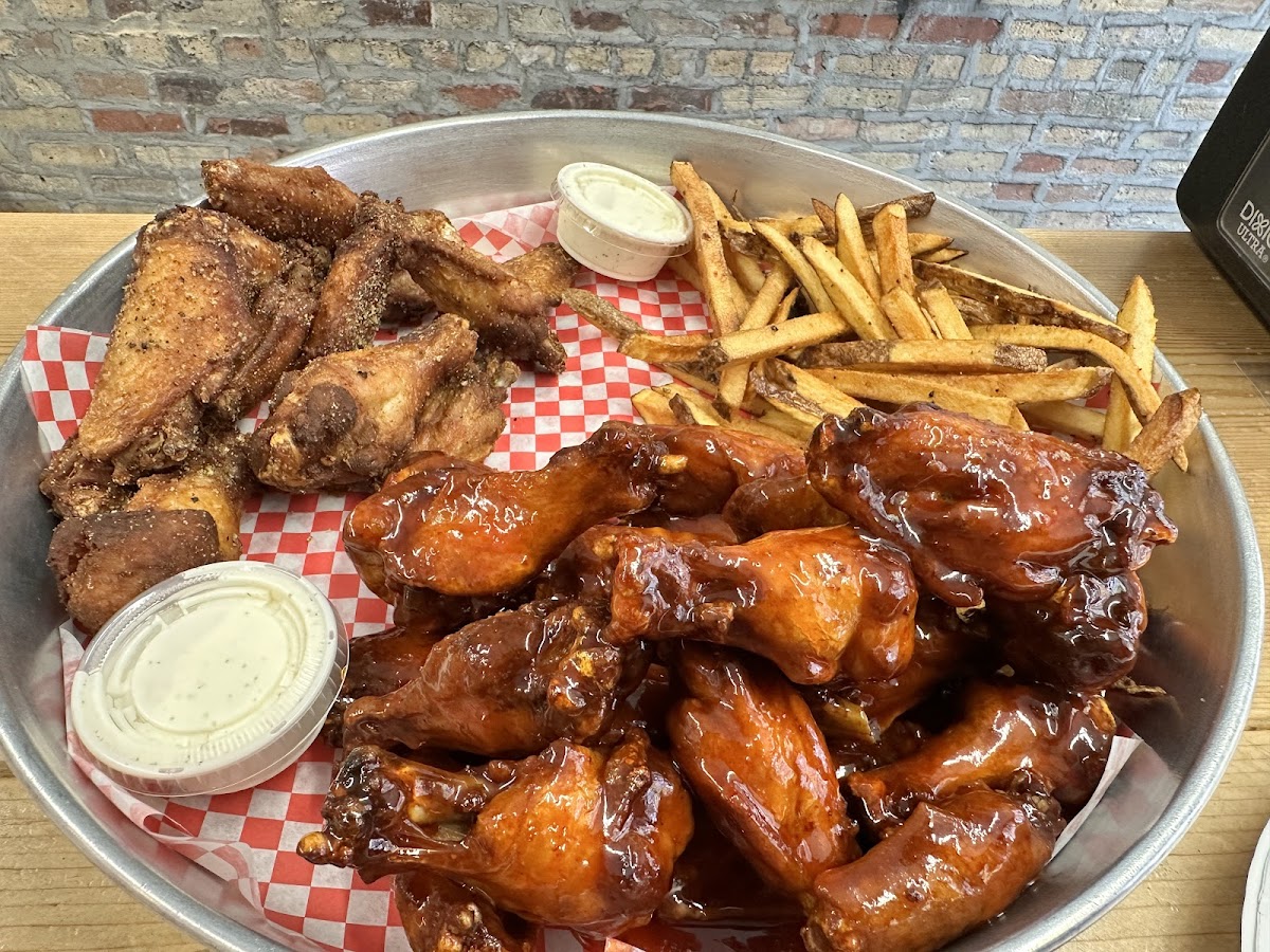 Bada Bing Wing Company Food Photo - Bada Bing Wing Company Wings in Springfield, MO