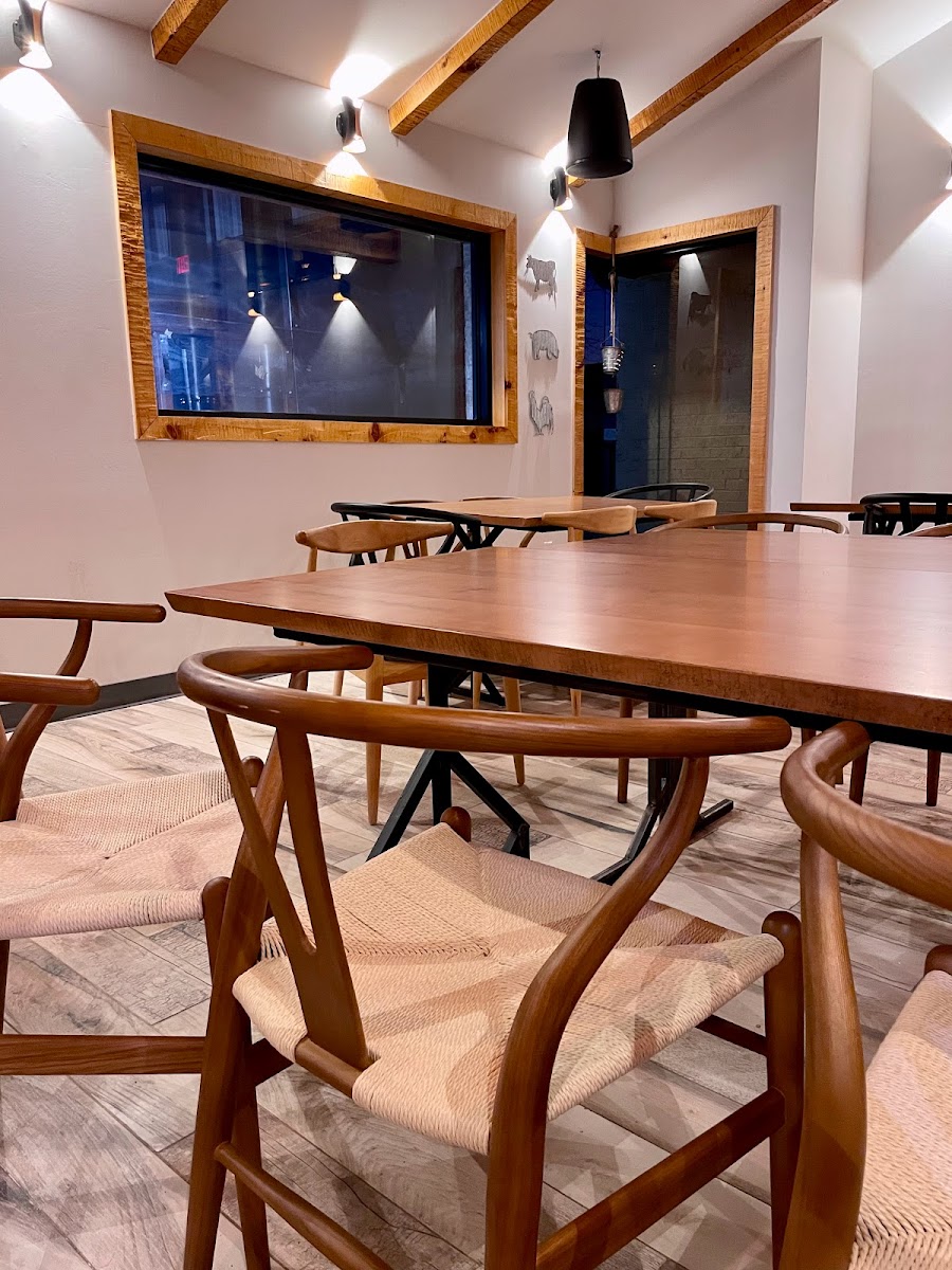 Beach BBQ Interior Photo - Beach BBQ BBQ in Bentonville, AR