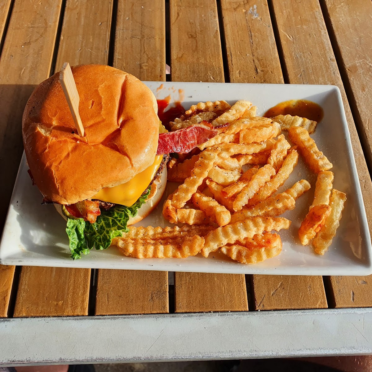 Bokamper's Sports Bar & Grill Food Photo - Bokamper's Sports Bar & Grill Bar & Grill in Fort Lauderdale, FL