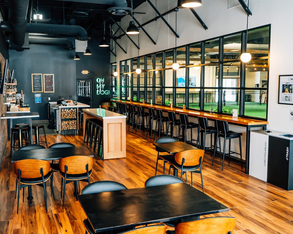 Brew Park Plymouth Interior Photo - Brew Park Plymouth Bars in Plymouth, MN