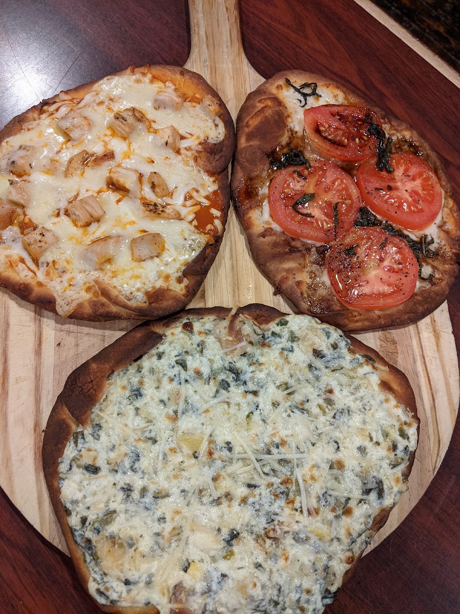 Food photo - Broadway Lounge Cafe in Peoria, IL