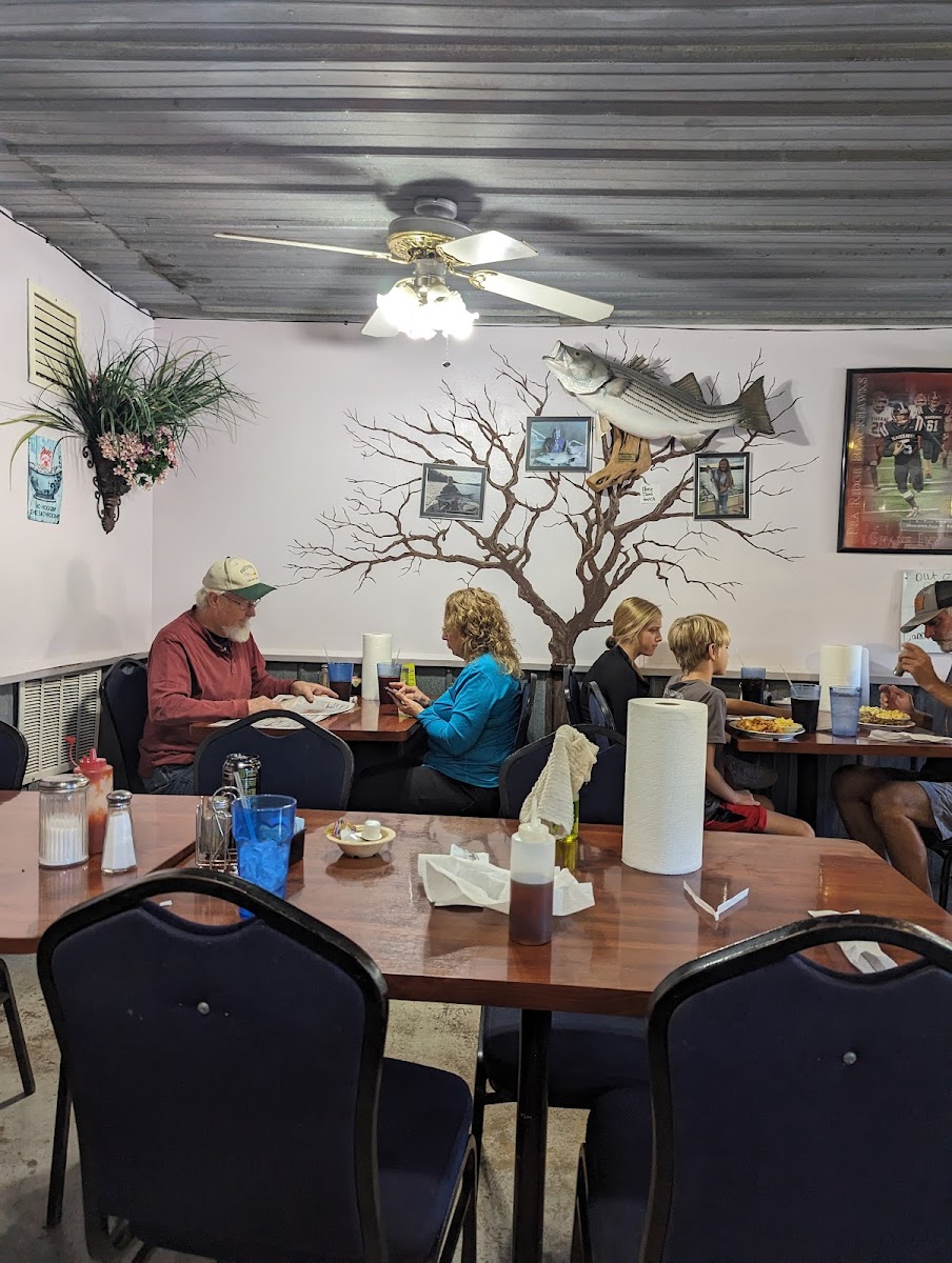Cannonball Cafe Interior Photo - Cannonball Cafe Cafe in Pea Ridge, AR