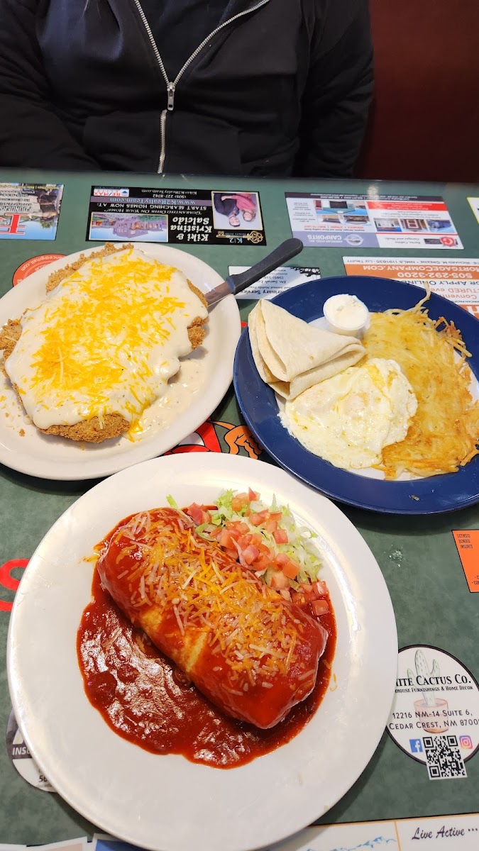 Chili Hills Restaurant Edgewood Food Photo - Chili Hills Restaurant Edgewood American in Edgewood, NM