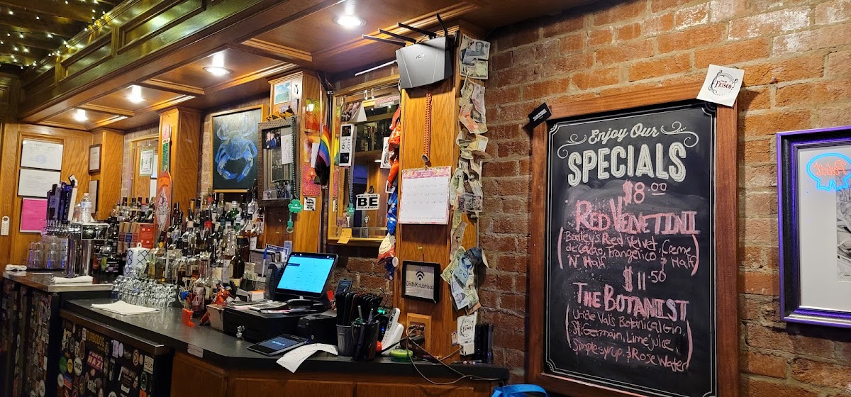 Club Frisco Interior Photo - Club Frisco Bar & Grill in Rogers, AR