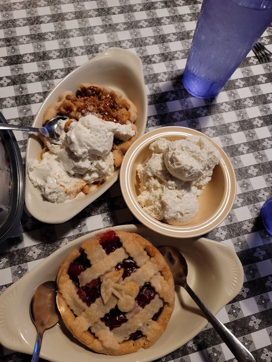 Doe's Eat Place Food Photo - Doe's Eat Place Steakhouse in Bentonville, AR