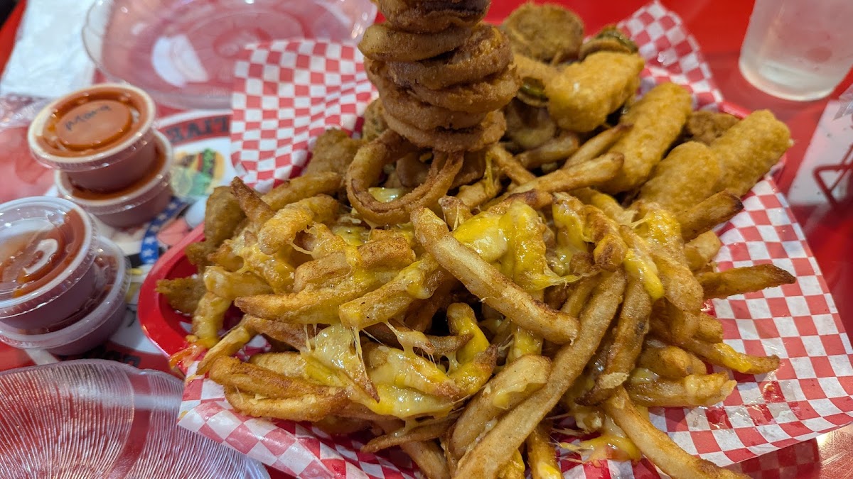 Eddy's Sports Bar Food Photo - Eddy's Sports Bar Bars in Pea Ridge, AR