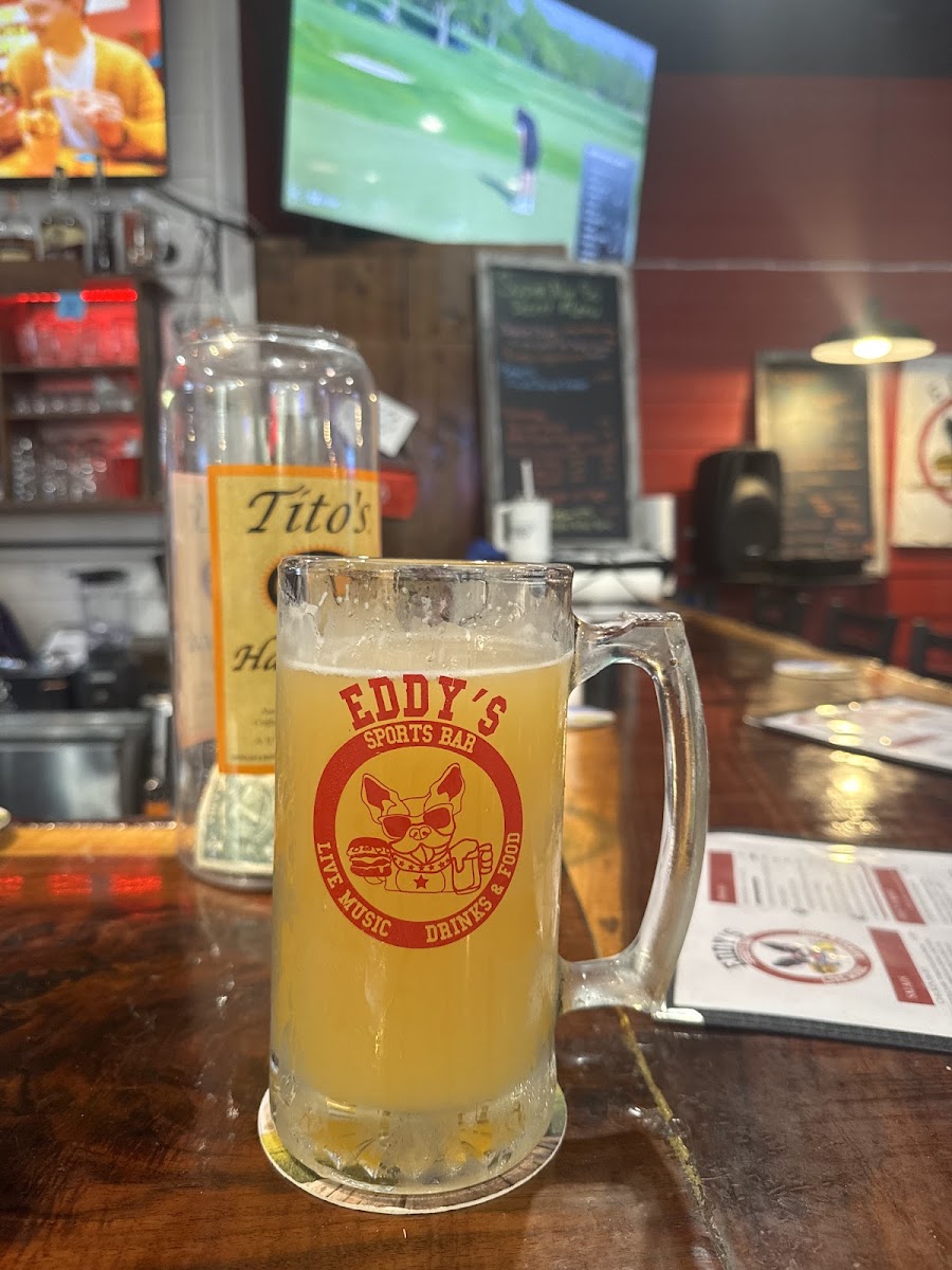 Eddy's Sports Bar Drinks Photo - Eddy's Sports Bar Bars in Pea Ridge, AR