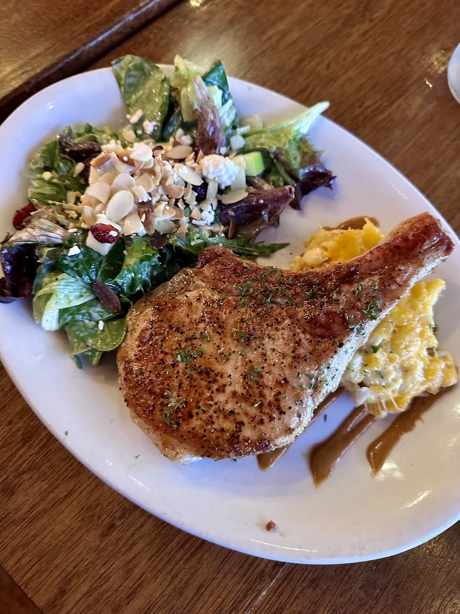 FIVE Tuscaloosa Food Photo - FIVE Tuscaloosa Bar in Tuscaloosa, AL