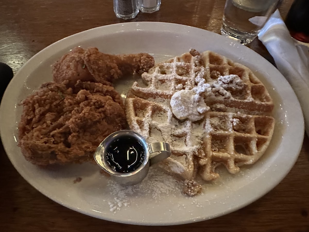 FIVE Tuscaloosa Food Photo - FIVE Tuscaloosa Bar in Tuscaloosa, AL