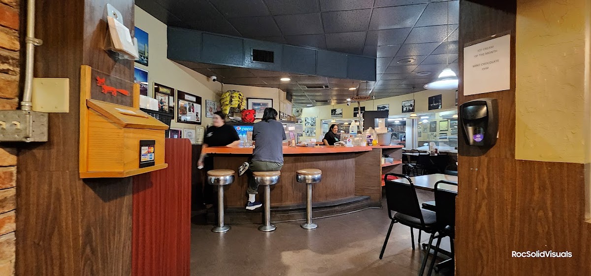 Foxy's Drive In Interior Photo - Foxy's Drive In American in Clovis, NM