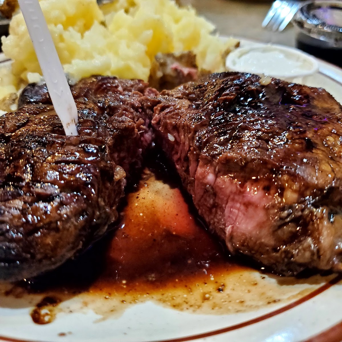 Freddie's BBQ & Steakhouse Food Photo - Freddie's BBQ & Steakhouse American in Sapulpa, OK