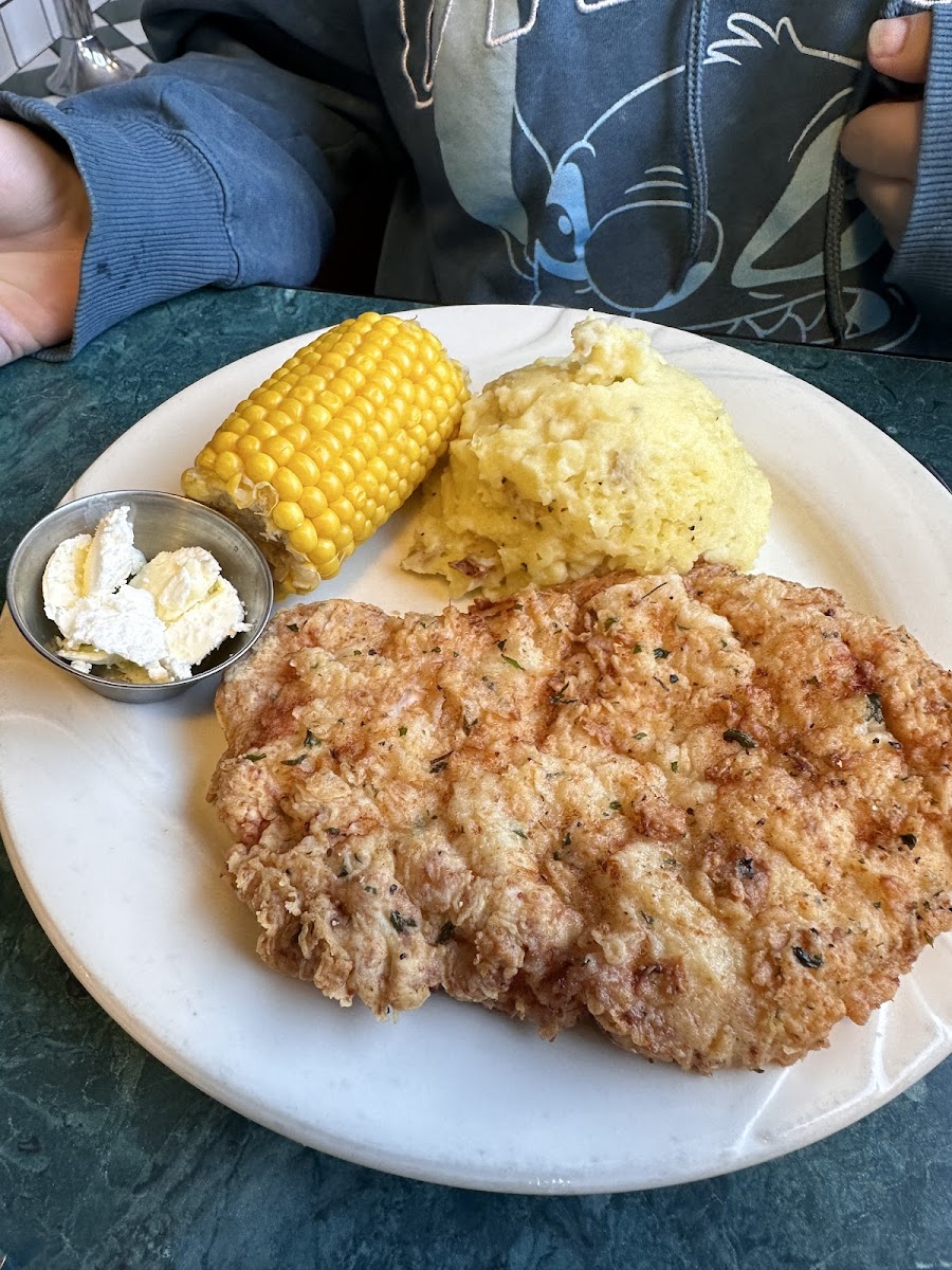 Gabbys Diner Food Photo - Gabbys Diner American in Milan, NM
