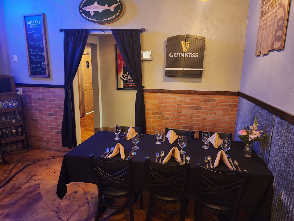 Grand Lake Public House Interior Photo - Grand Lake Public House American in Grove, OK