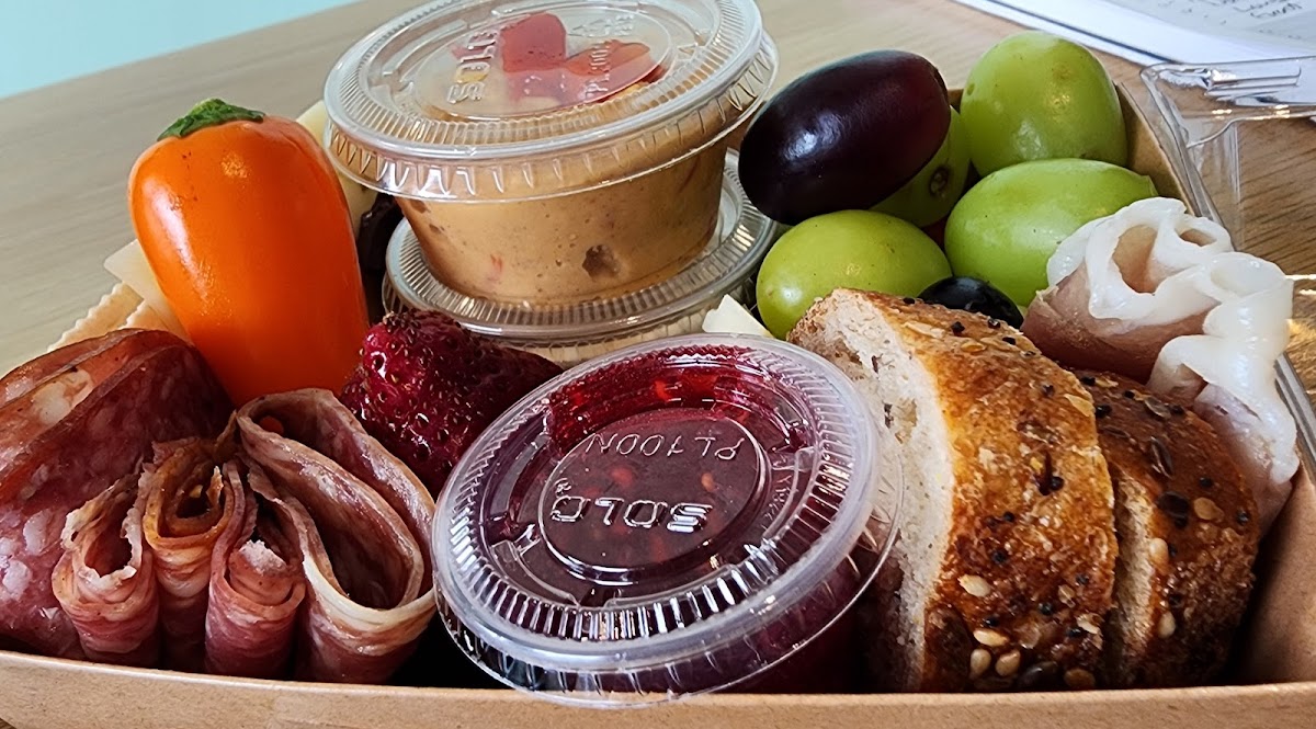 Graze Craze Charcuterie Boards & Boxes Food Photo - Graze Craze Charcuterie Boards & Boxes Restaurant in Bentonville, AR