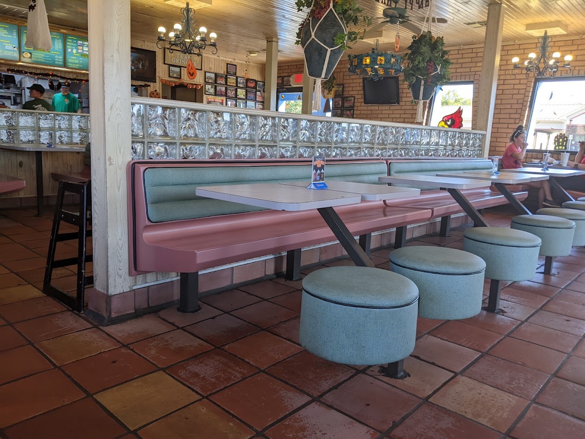 Gringos Interior Photo - Gringos American in Webb City, MO