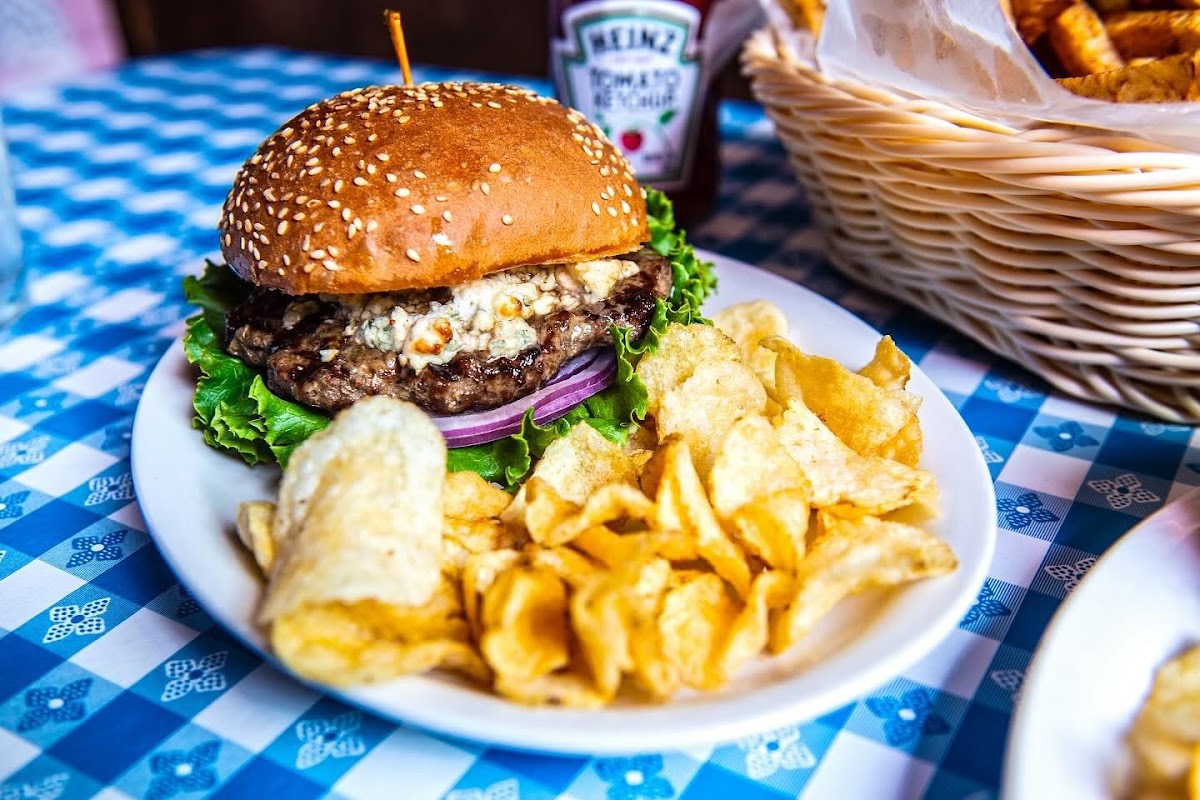 Hugo's Food Photo - Hugo's Bars in Fayetteville, AR