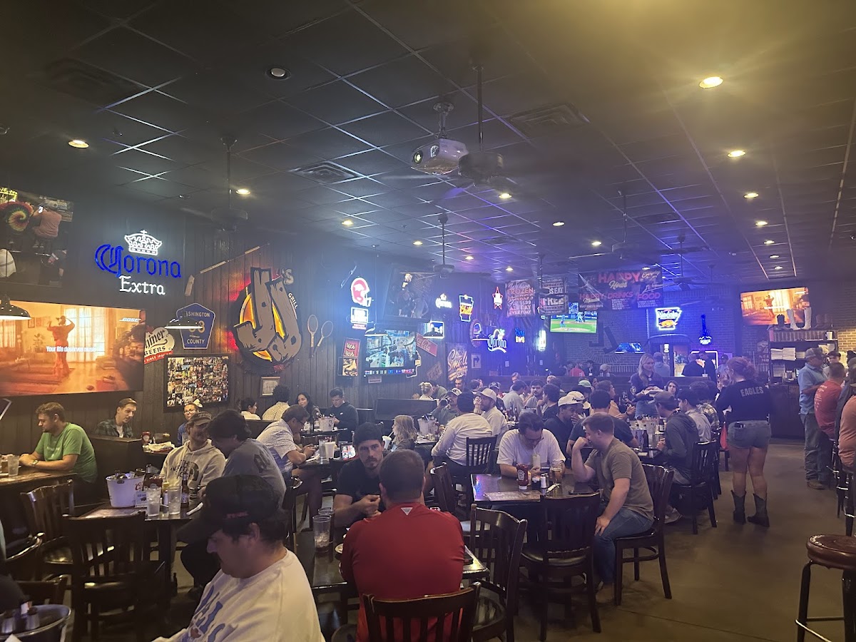 JJ's Grill Interior Photo - JJ's Grill Bars in Fayetteville, AR