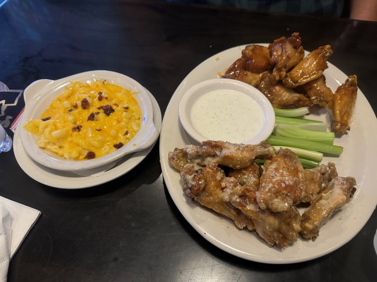 JJ's Grill Food Photo - JJ's Grill Bars in Fayetteville, AR