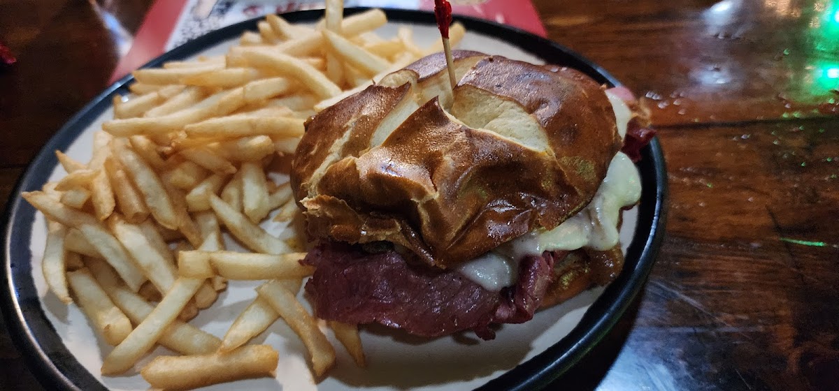 Kelleher's Irish Pub & Eatery Food Photo - Kelleher's Irish Pub & Eatery Pubs in Peoria, IL