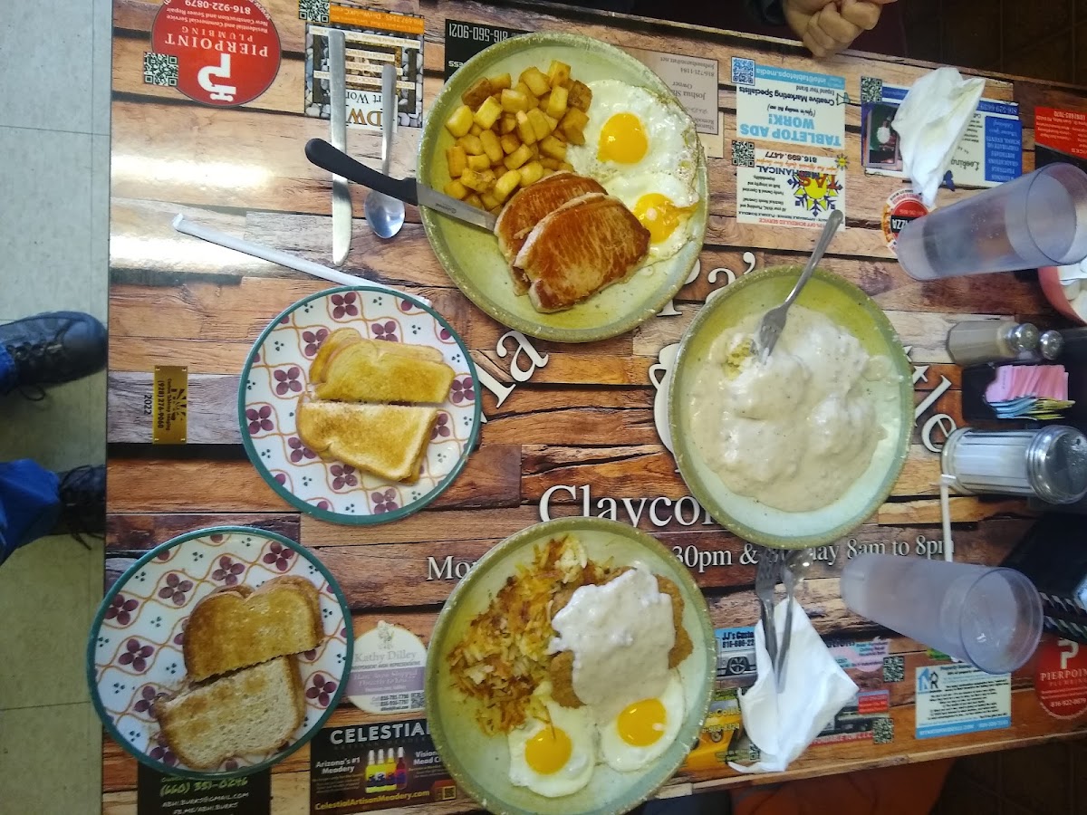 Ma & Pa's Kettle Restaurant Food Photo - Ma & Pa's Kettle Restaurant American in Kansas City, MO