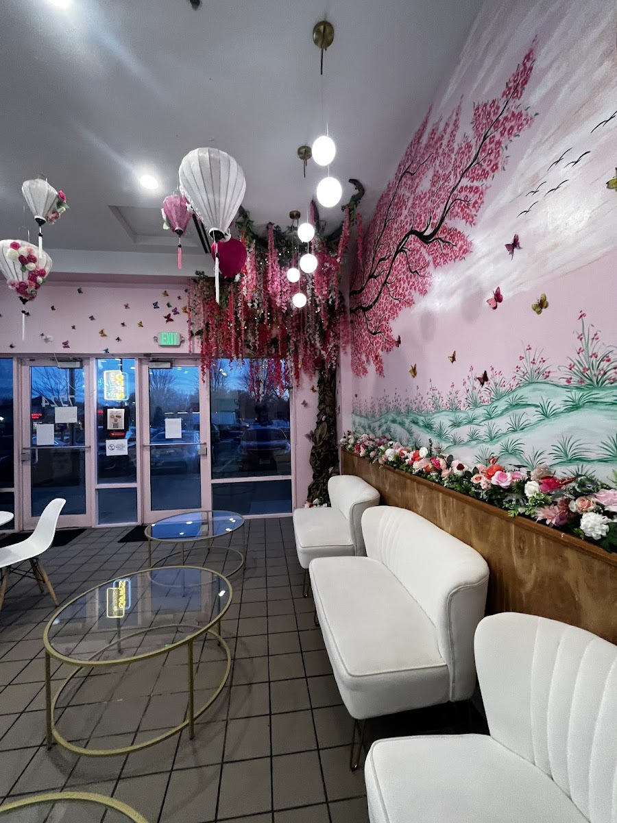 MiTea Interior Photo - MiTea Bakery in Golden Valley, MN