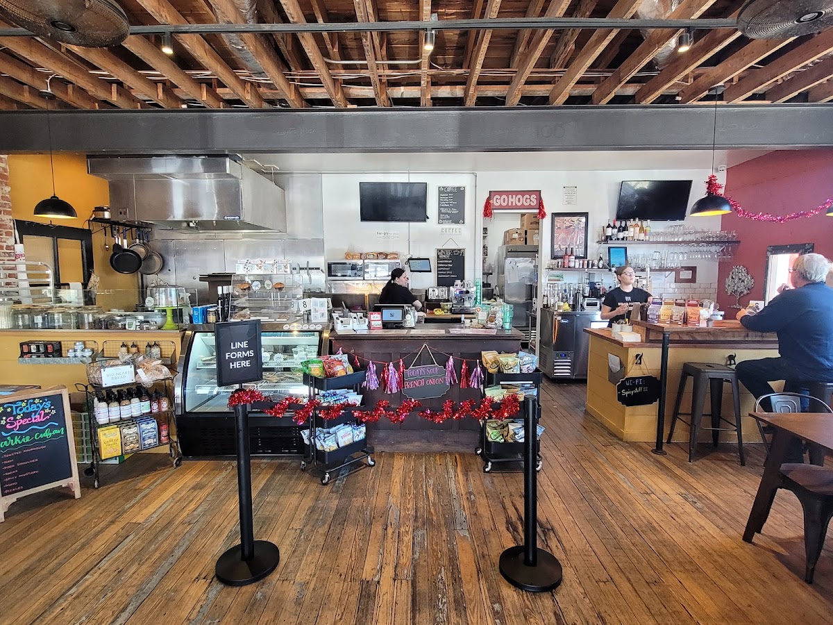 Nola's Pantry Interior Photo - Nola's Pantry Cafe in Rogers, AR