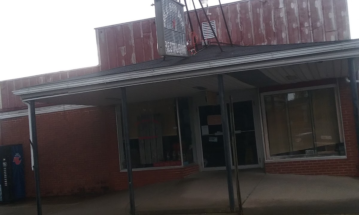 Old Barn Door Restaurant Exterior Photo - Old Barn Door Restaurant American in Sturgis, KY