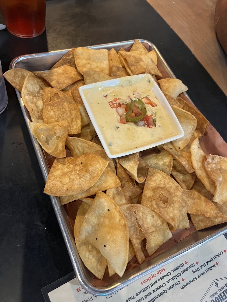 OZ Smokehouse Food Photo - OZ Smokehouse Bars in Rogers, AR