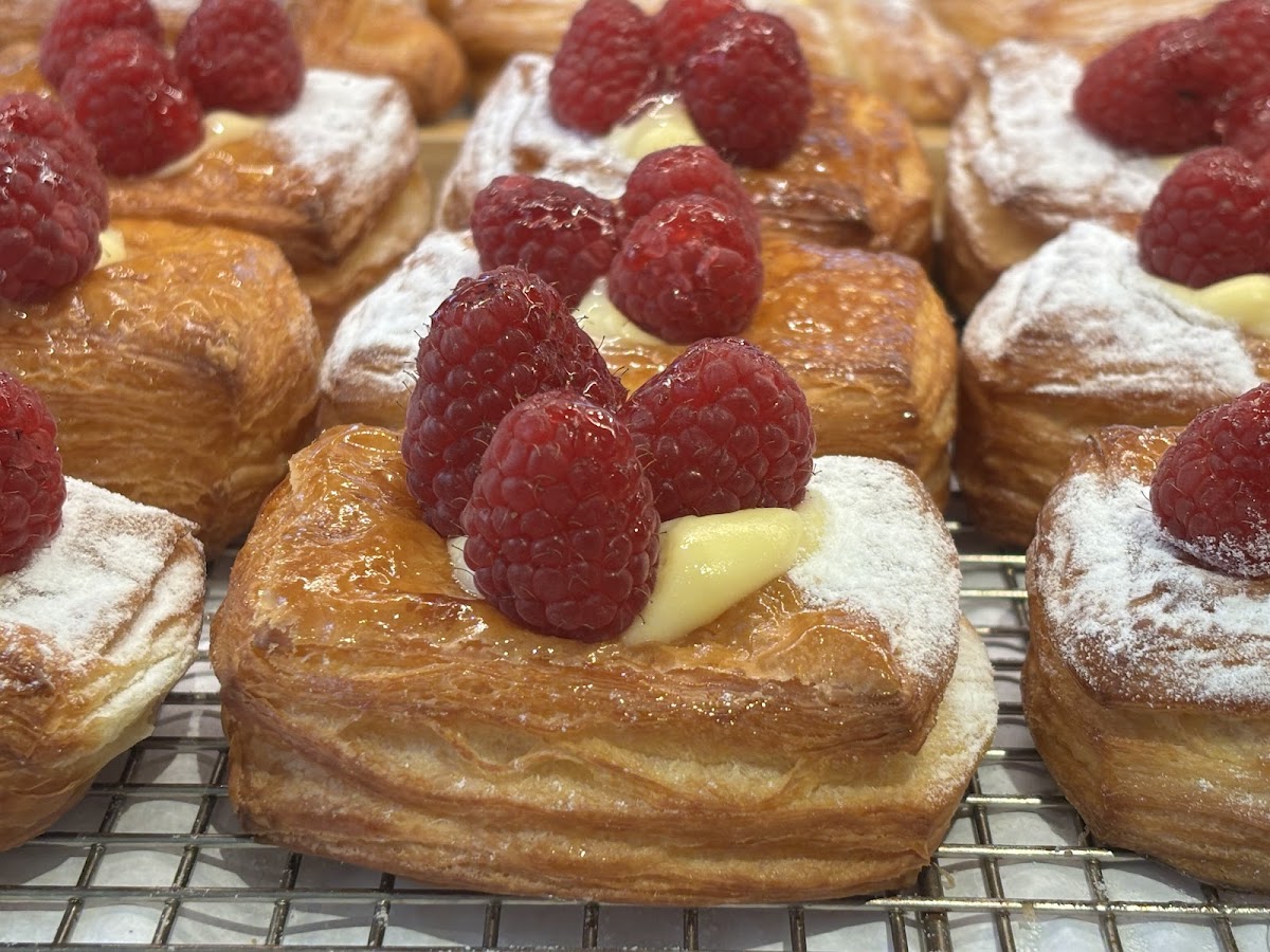 Paris Baguette Food Photo - Paris Baguette Bakery in Maple Grove, MN