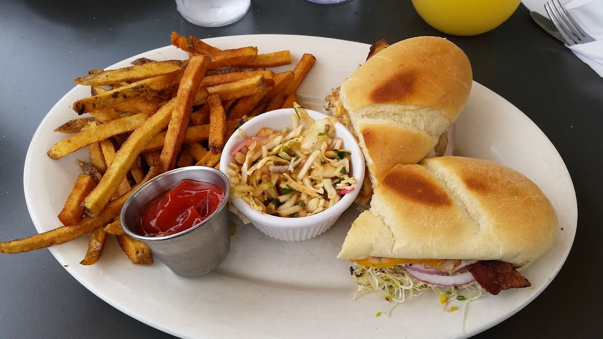 Pedaler's Pub Food Photo - Pedaler's Pub Bars in Bentonville, AR