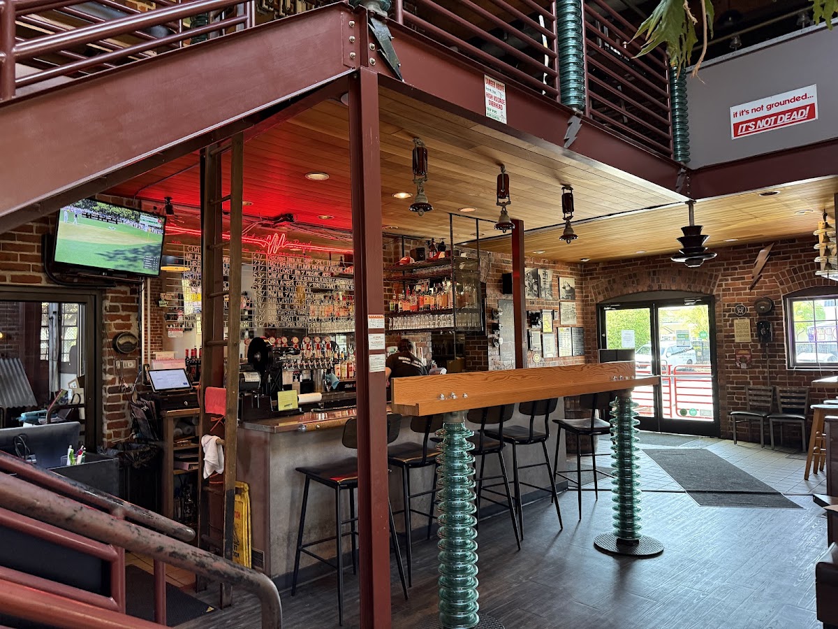 Powerhouse Restaurant & Brewery Interior Photo - Powerhouse Restaurant & Brewery Breweries in Puyallup, WA