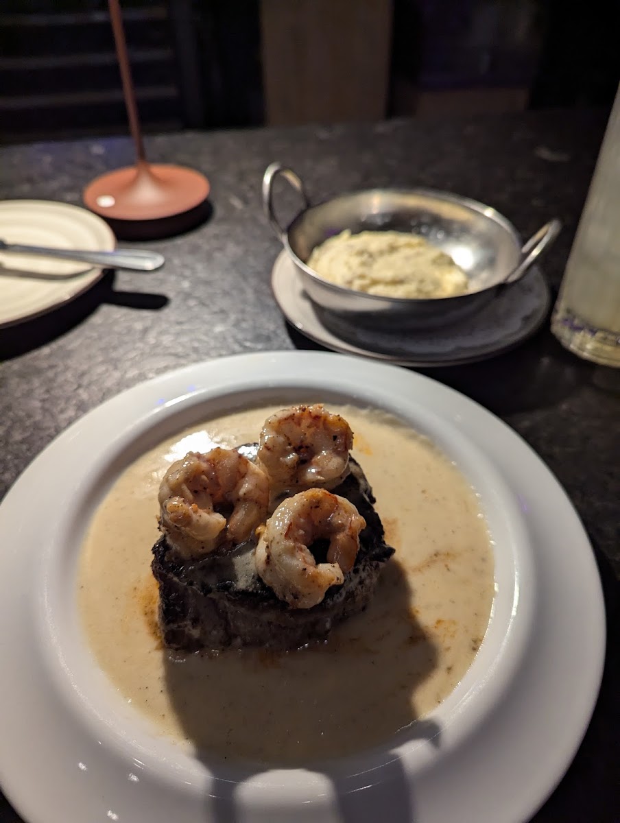 ROBER :: Cocktails + Culinary Food Photo - ROBER :: Cocktails + Culinary Restaurant in Benton, AR