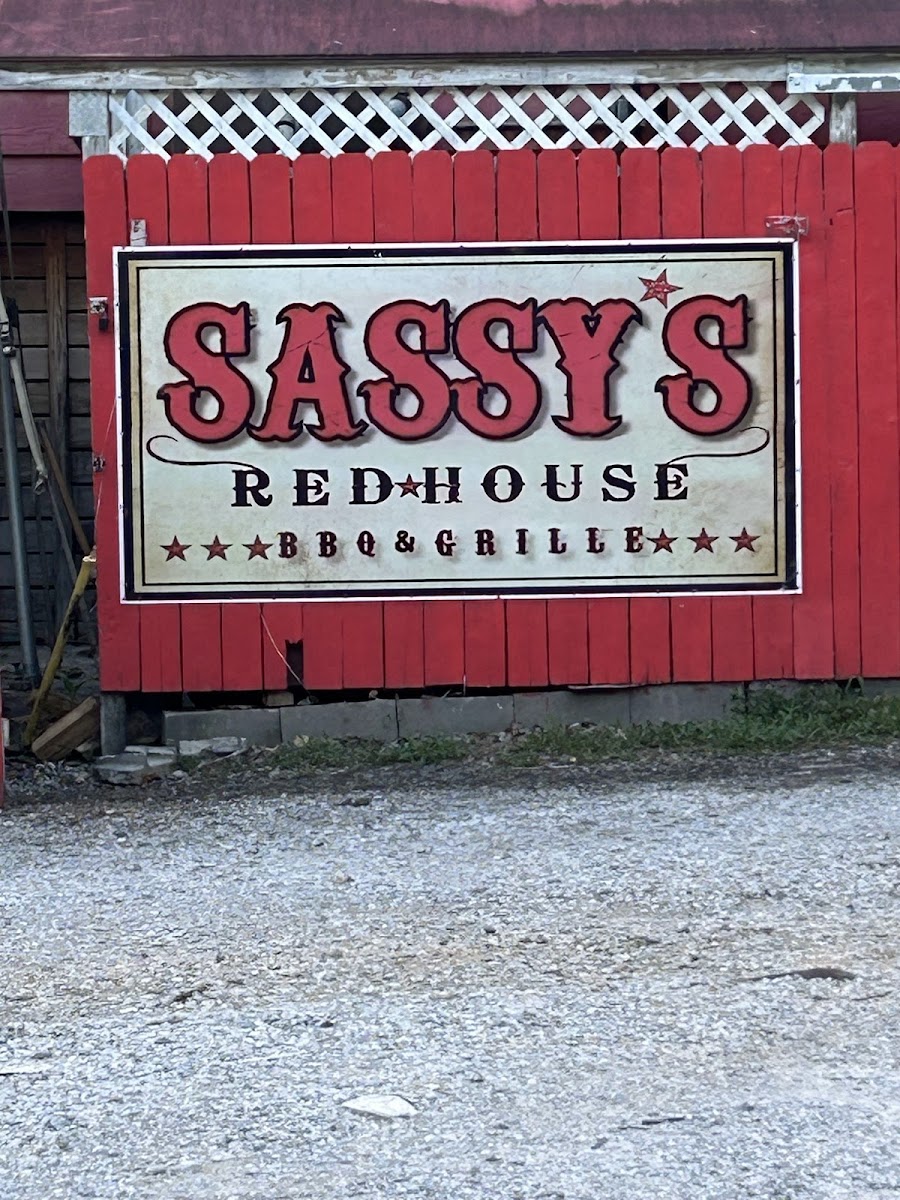 Sassy's Red House Exterior Photo - Sassy's Red House Bars in Fayetteville, AR