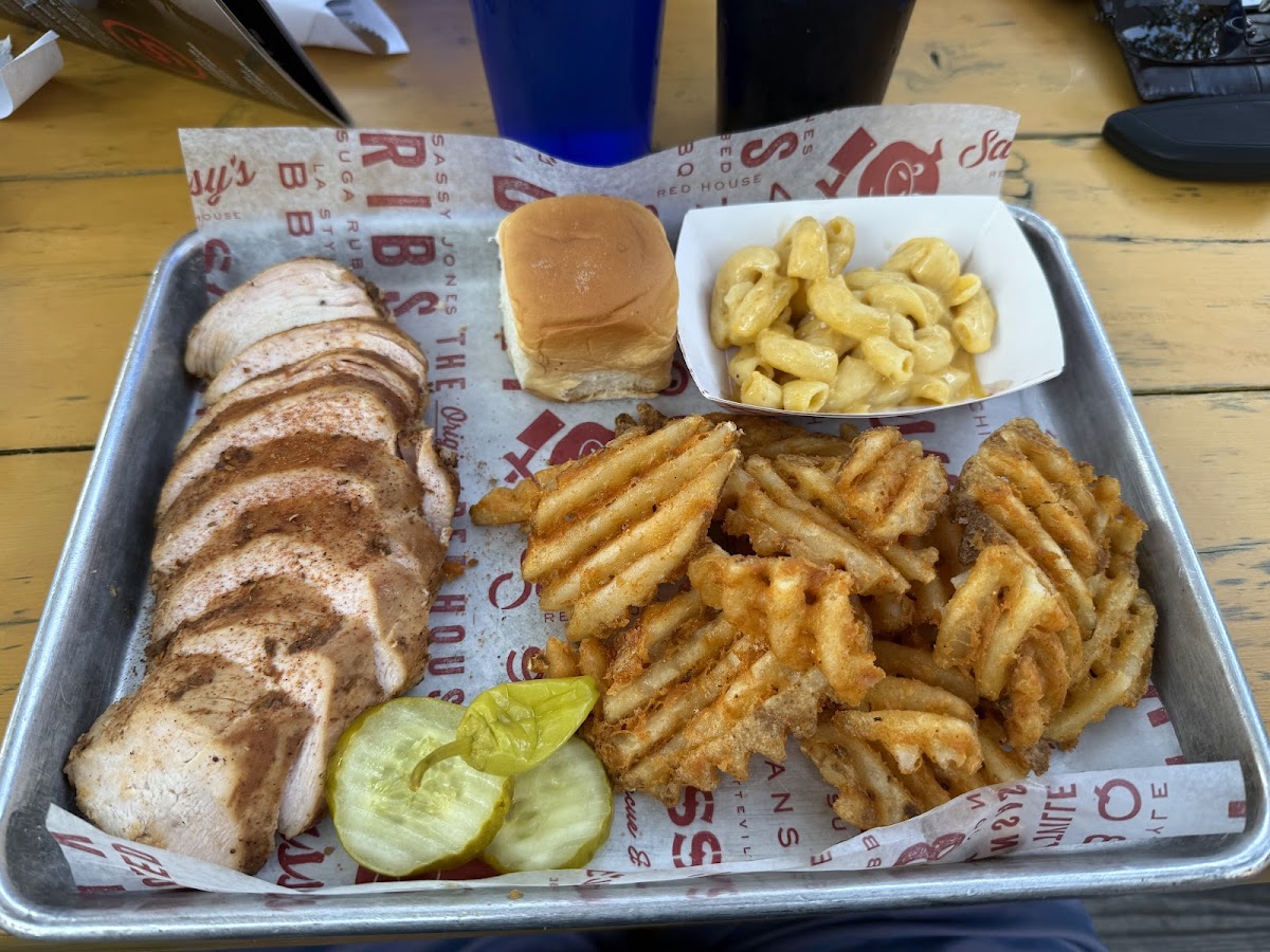 Sassy's Red House Food Photo - Sassy's Red House Bars in Fayetteville, AR