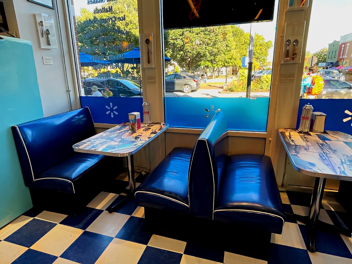 Spark Café Soda Fountain Interior Photo - Spark Café Soda Fountain Cafe in Bentonville, AR
