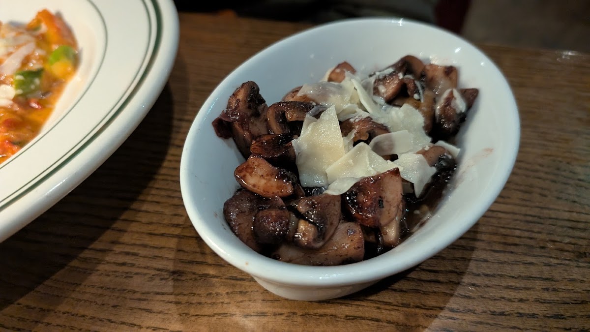 Table at The Hickory Inn Food Photo - Table at The Hickory Inn Restaurant in Bentonville, AR