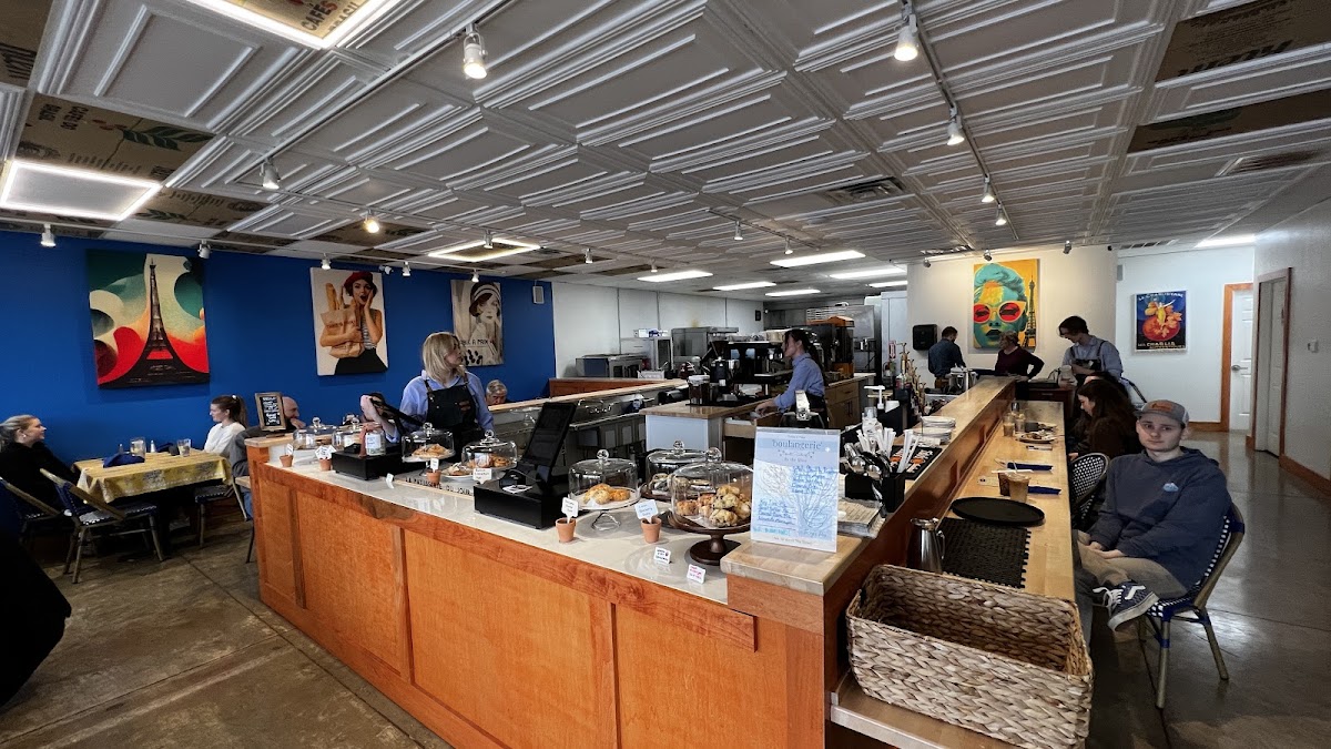 Table au Pain Interior Photo - Table au Pain Bakery in Bella Vista, AR