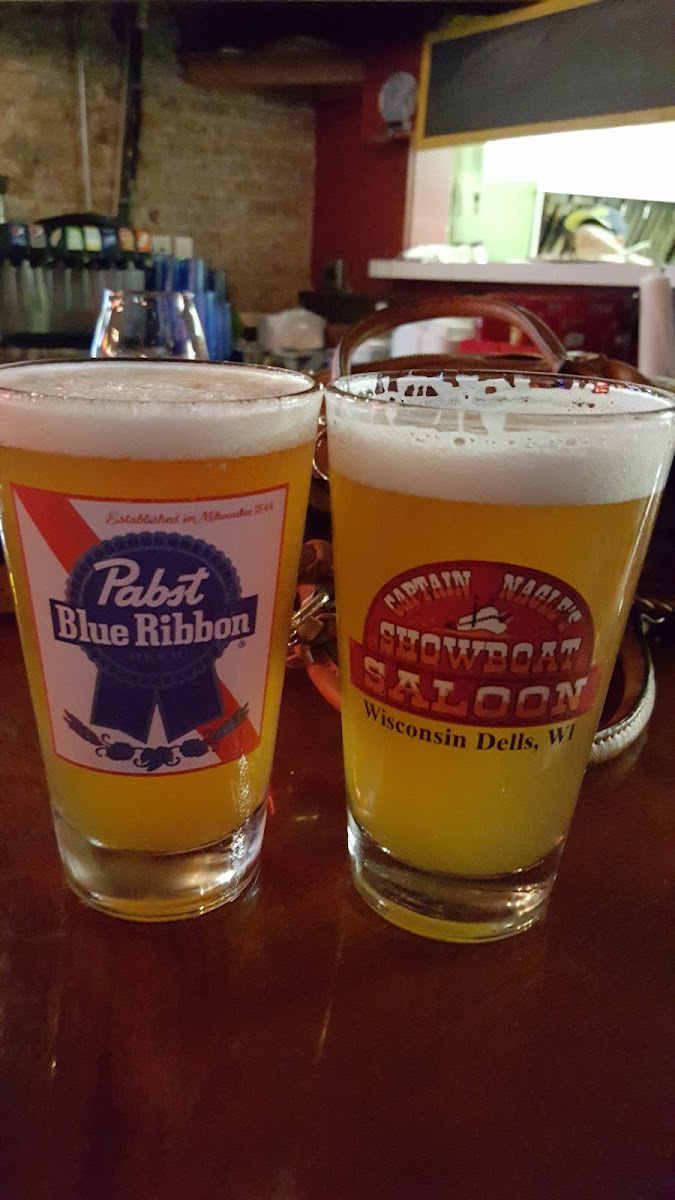 Tug's Kitchen At Showboat Saloon Drinks Photo - Tug's Kitchen At Showboat Saloon Bar & Grill in Wisconsin Dells, WI