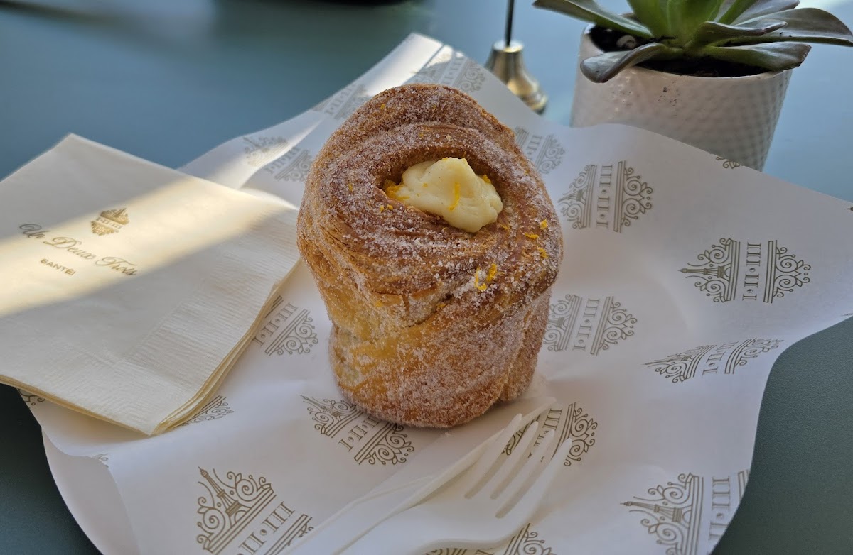 Un Deux Trois Café Food Photo - Un Deux Trois Café Bakery in Rogers, AR