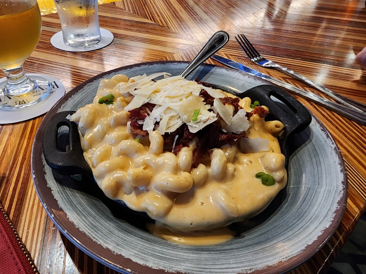 Uptown Kitchen + Taphouse Food Photo - Uptown Kitchen + Taphouse American in Rogers, AR